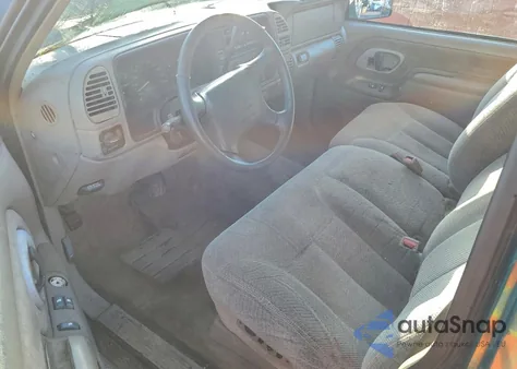 1997 Chevrolet Gmt-400 C1500 z USA, uszkodzony, nr VIN 2GCEC19R5V1171455